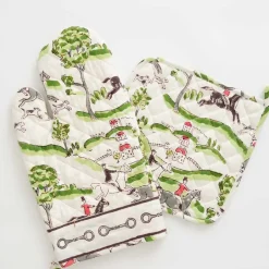 Pomegranate Inc Hunt scene pot holder^ Oven Mitts