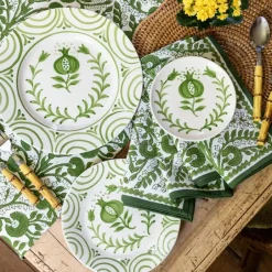 Pomegranate Inc Pomegranate Crest Green Dinner Plate | Set of 2^ Dinnerware